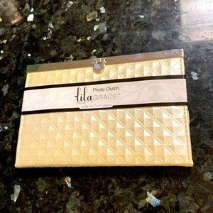 New Lila Grace photo clutch Cream holds 16 4"×6" photos